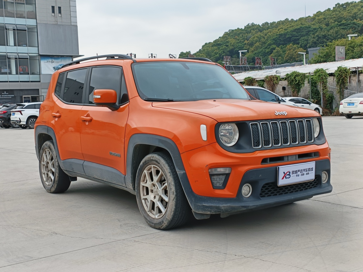 Jeep 自由俠  2019款 220T 自動(dòng)領(lǐng)先版圖片