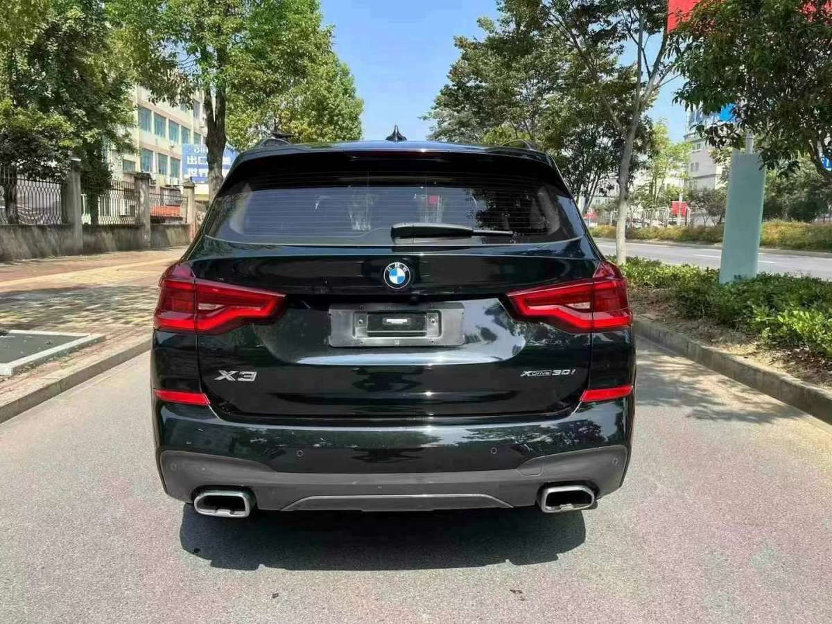 寶馬 寶馬X3  2021款 xDrive30i 領(lǐng)先型 M運(yùn)動(dòng)套裝圖片