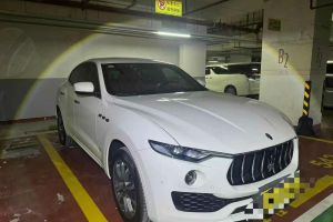 Levante 瑪莎拉蒂  3.0T 350Hp 標(biāo)準(zhǔn)版