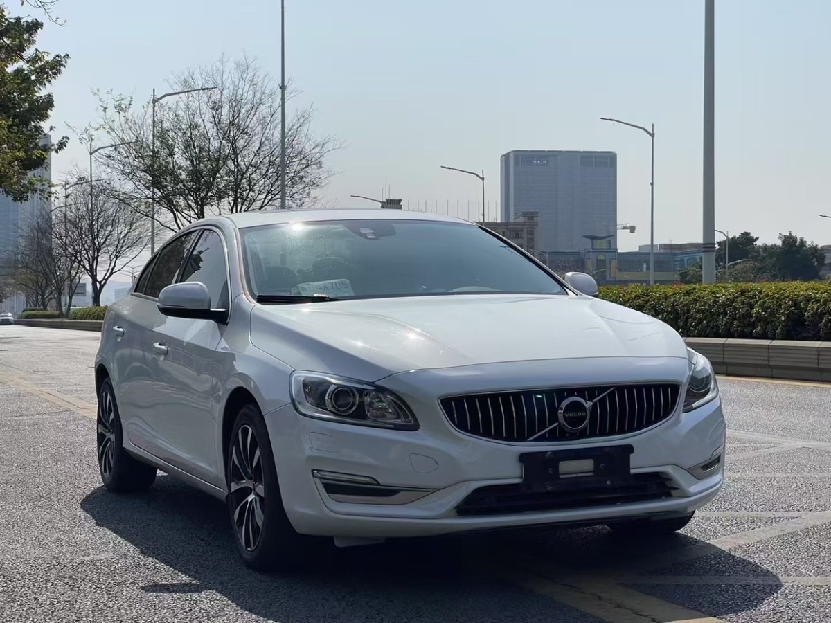 沃爾沃 S60L  2020款  T5 智進進階版圖片