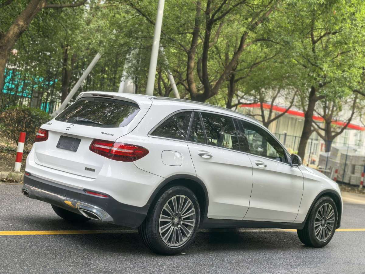 2016年08月奔馳 奔馳GLC  2016款 GLC 260 4MATIC 動(dòng)感型