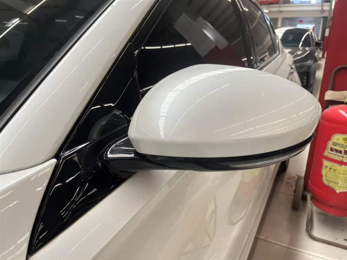 日產(chǎn) 天籟  2024款 2.0L SV 黑金版圖片