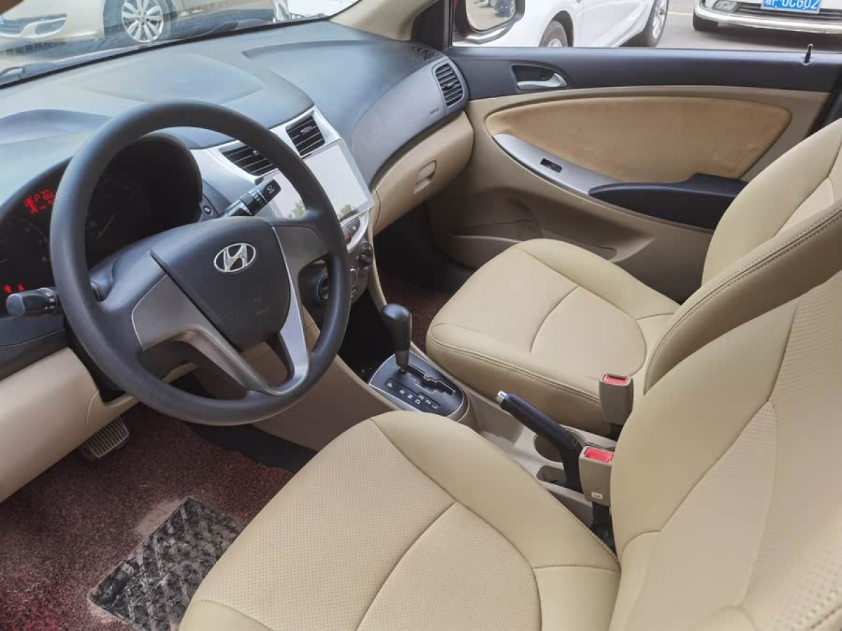 現(xiàn)代 瑞納  2014款 1.4L 自動智能型GLS圖片