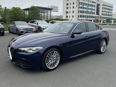 2018年10月 阿爾法·羅密歐 Giulia 2.0T 280HP 豪華版圖片