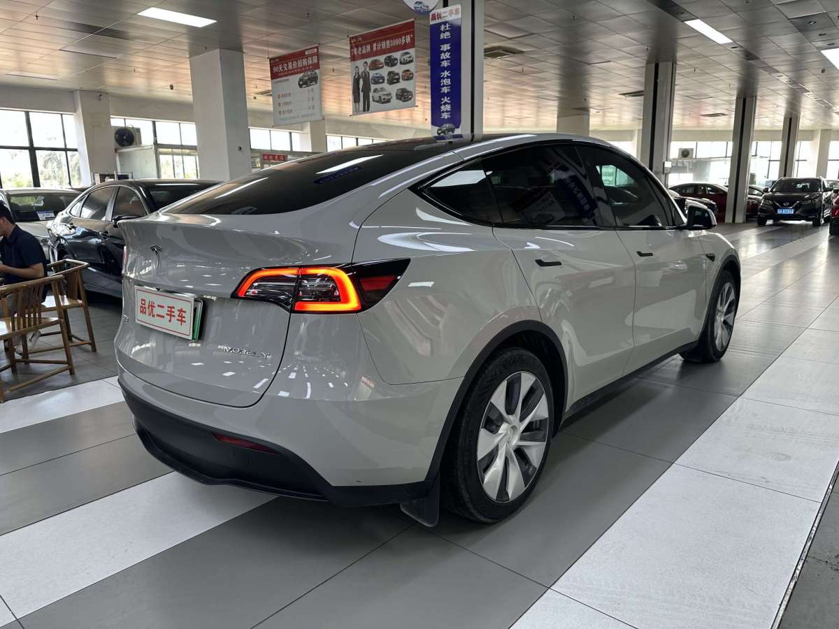 特斯拉 Model 3  2022款 后驅(qū)版圖片