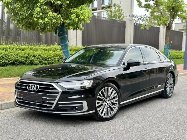 奥迪 奥迪A8  2021款 A8L 55 TFSI quattro 豪华型