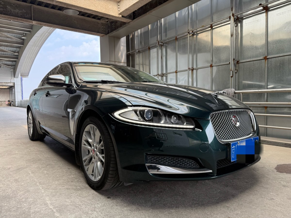 捷豹 XF  2015款 XF 2.0T 豪華版圖片