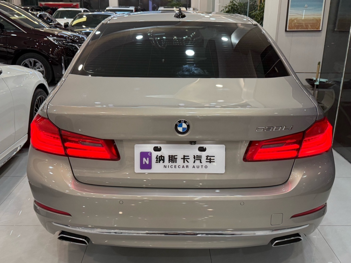 寶馬 寶馬5系  2018款 改款 530Li 領(lǐng)先型 豪華套裝圖片