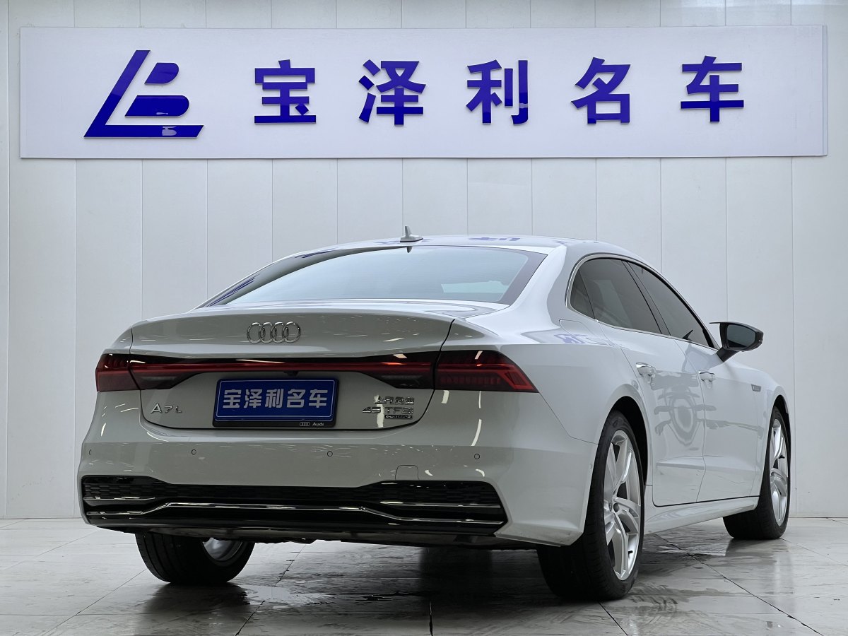 奧迪 奧迪A7L  2024款 45TFSI quattro S-line 見遠(yuǎn)型 流晶套裝圖片