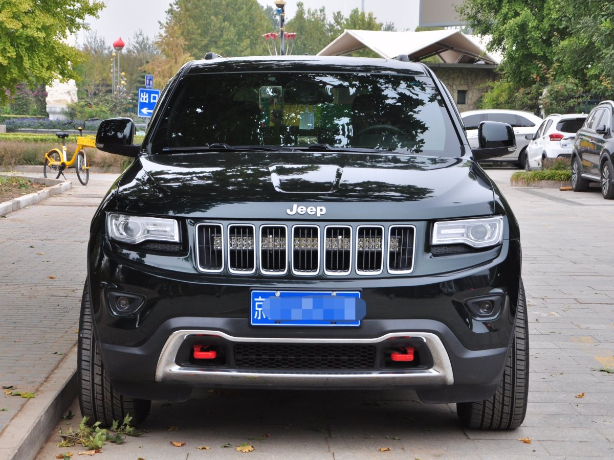 2014年8月Jeep 大切諾基  2014款 3.6L 精英導(dǎo)航版