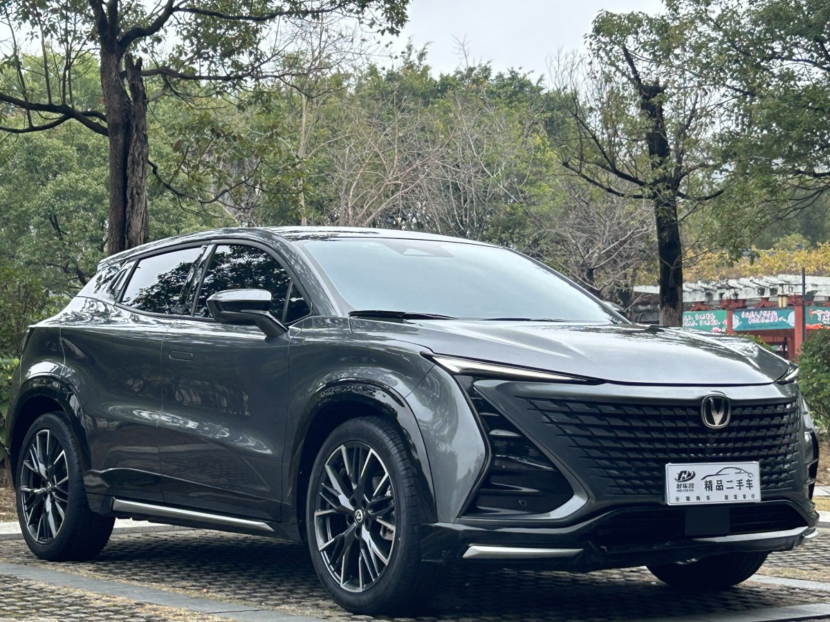 長(zhǎng)安 UNI-T  2023款 第二代 1.5T 尊享型圖片