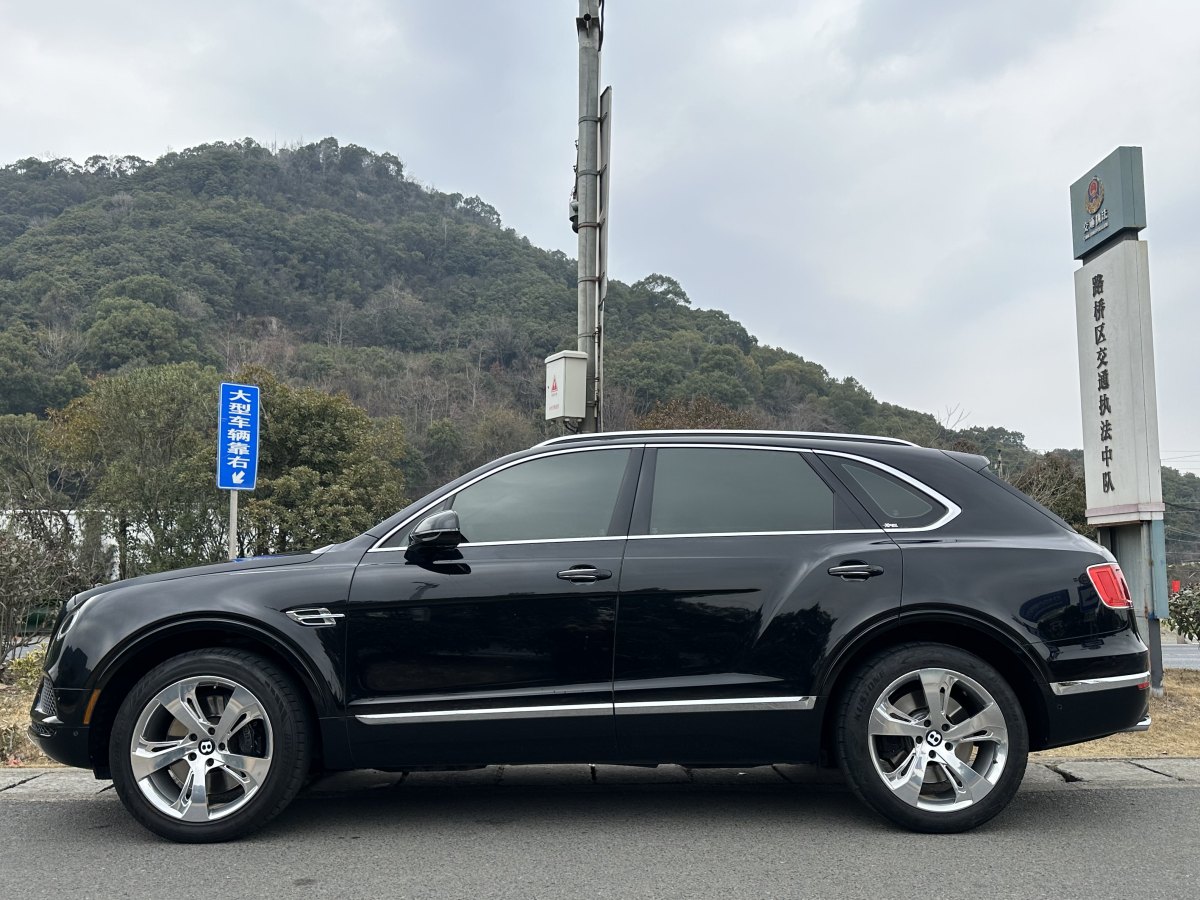 賓利 添越  2024款 4.0T V8圖片