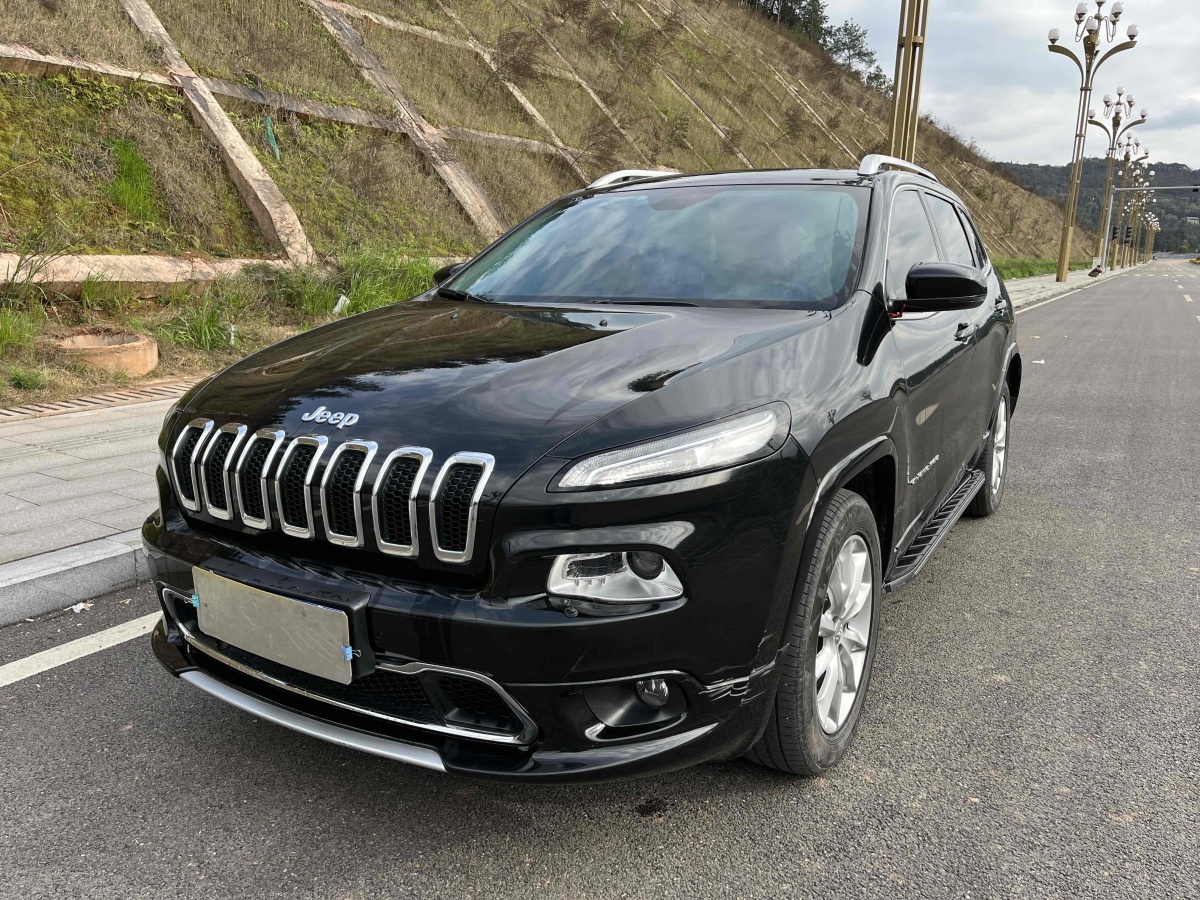 2018年1月Jeep 自由光  2017款 2.4L 卓越版