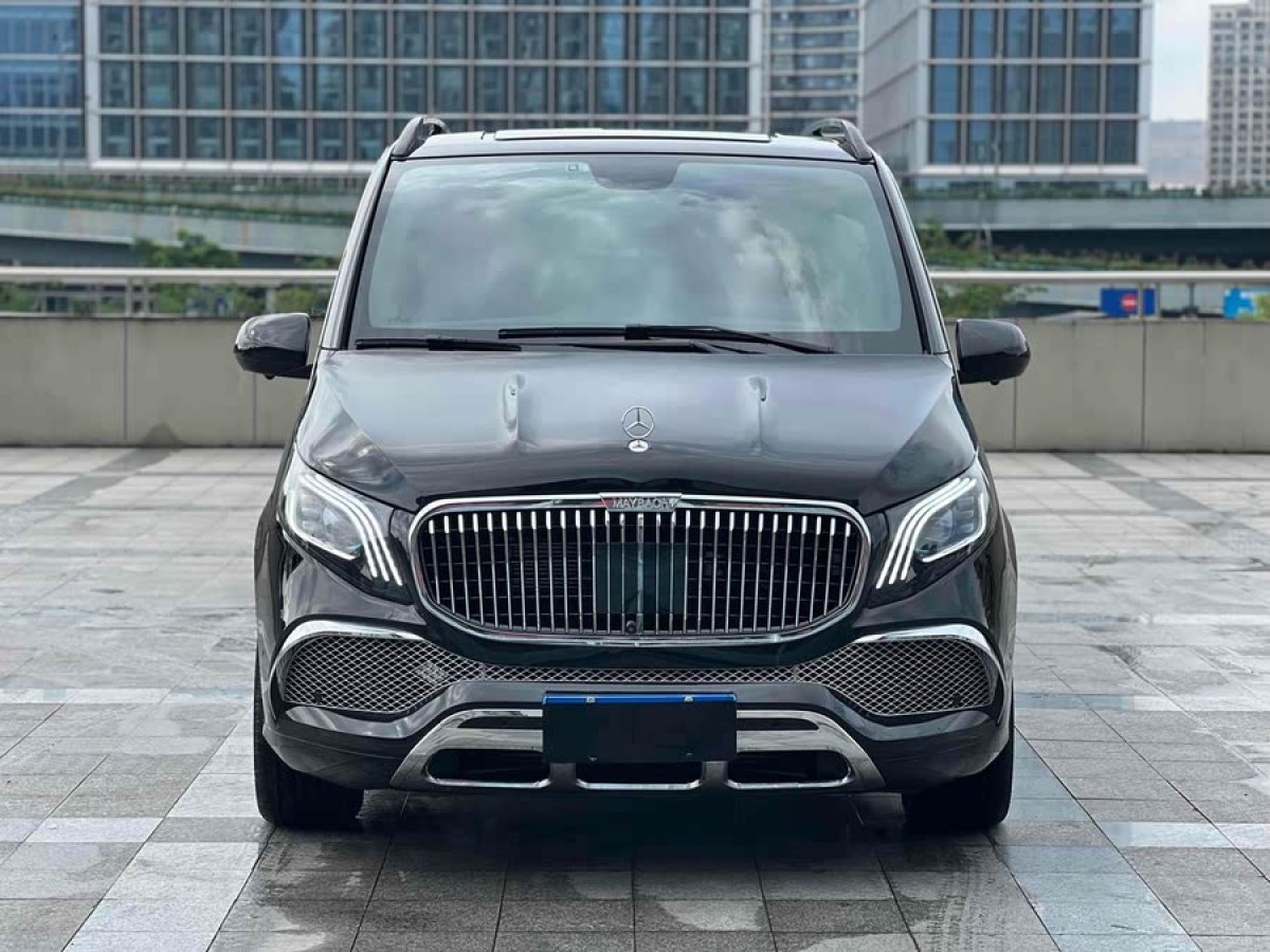 奔馳 威霆  2021款 2.0T 商務(wù)版 8座圖片