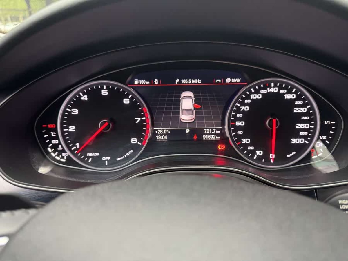 奧迪 奧迪A4L  2018款 30周年年型 30 TFSI 進(jìn)取型圖片