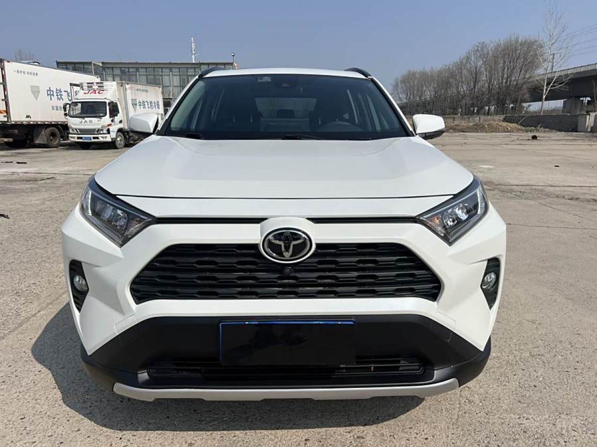 豐田 RAV4榮放  2020款 2.0L CVT兩驅(qū)風(fēng)尚版圖片