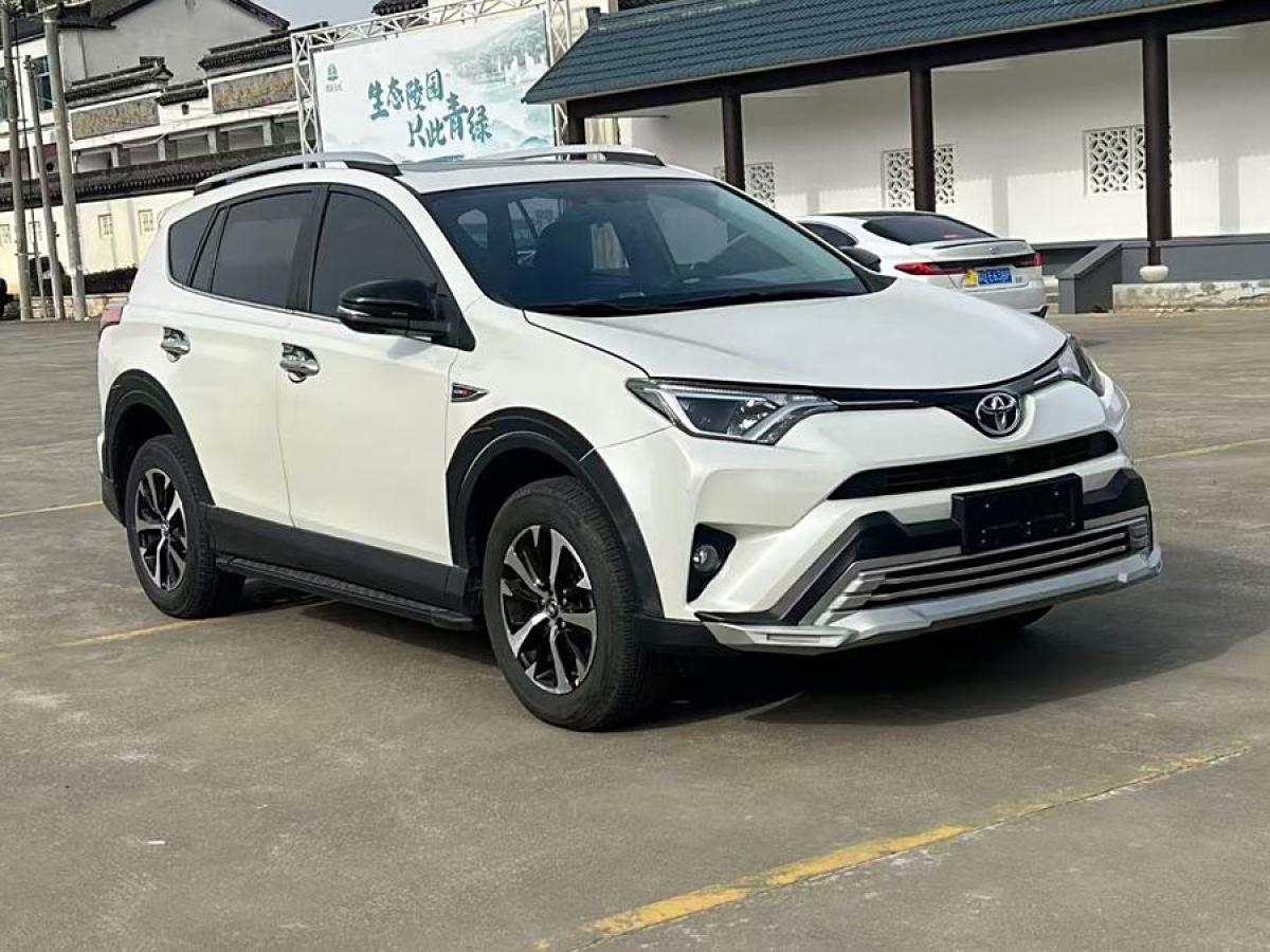 豐田 RAV4榮放  2018款 2.0L CVT兩驅(qū)風(fēng)尚X版圖片