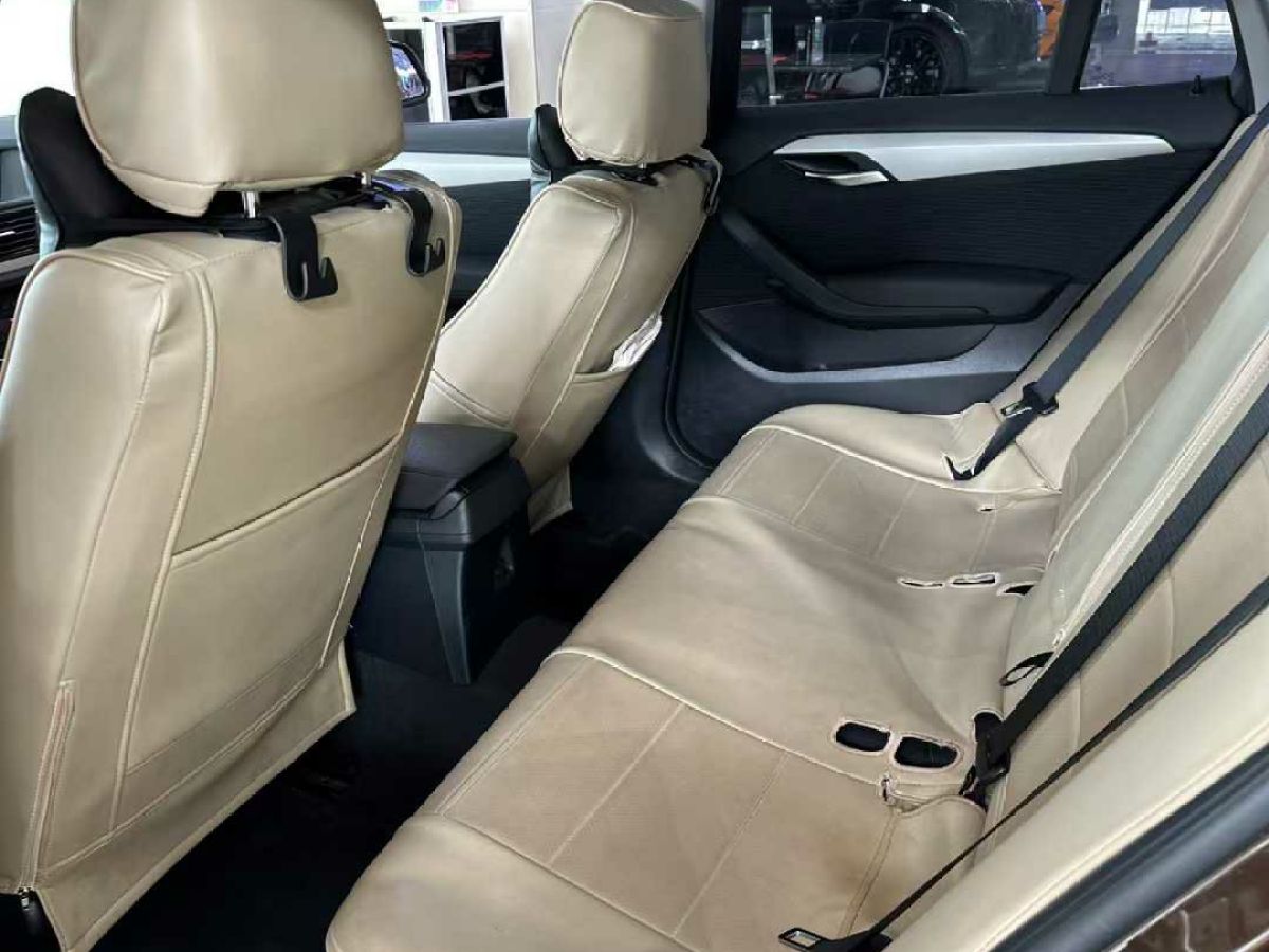 寶馬 寶馬X1  2013款 X1 xDrive20i 2.0T 探索版圖片
