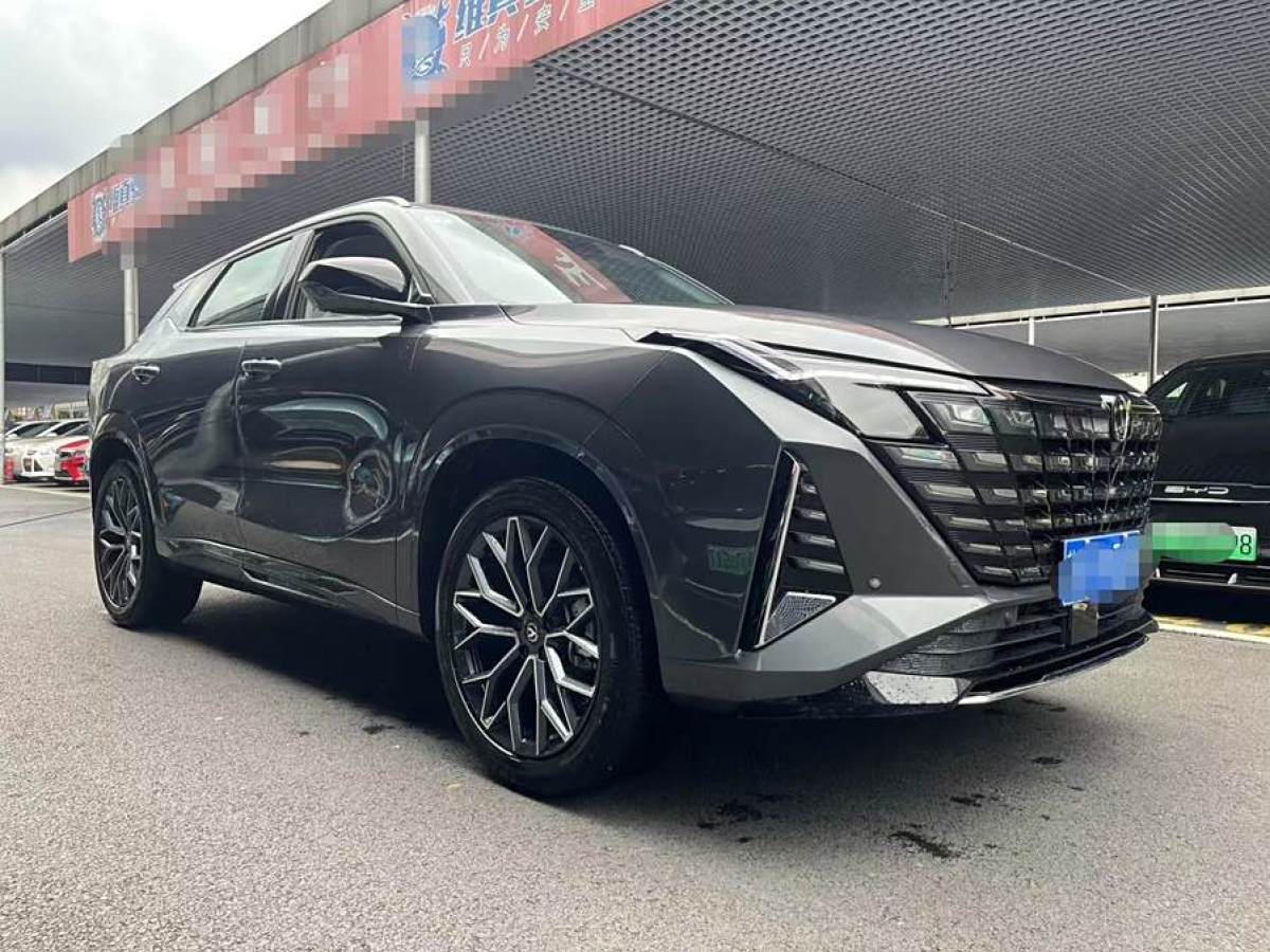 長(zhǎng)安 長(zhǎng)安UNI-Z  2025款 1.5T 尊貴型圖片