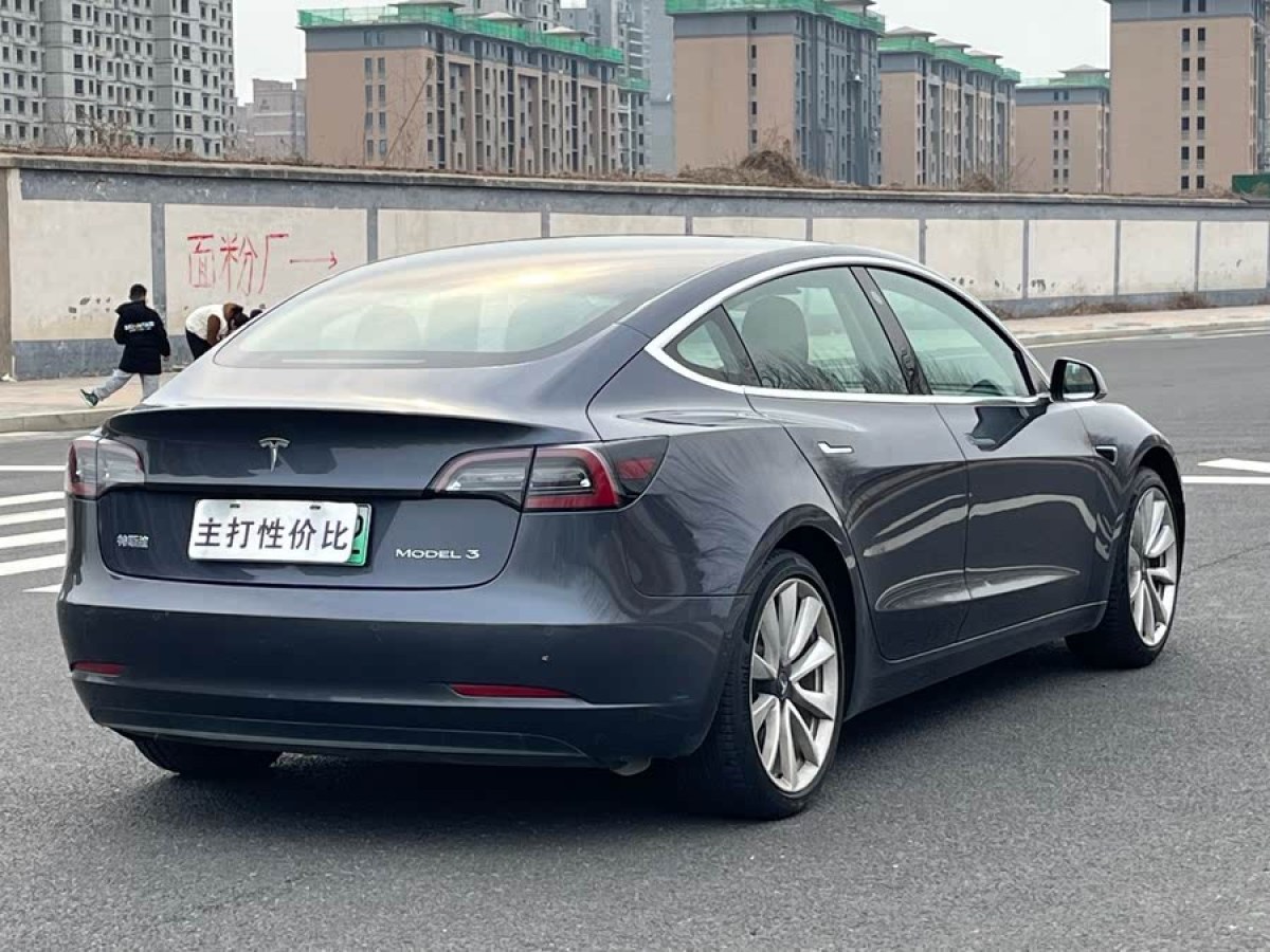 特斯拉 Model 3  2020款 改款 標(biāo)準(zhǔn)續(xù)航后驅(qū)升級(jí)版圖片