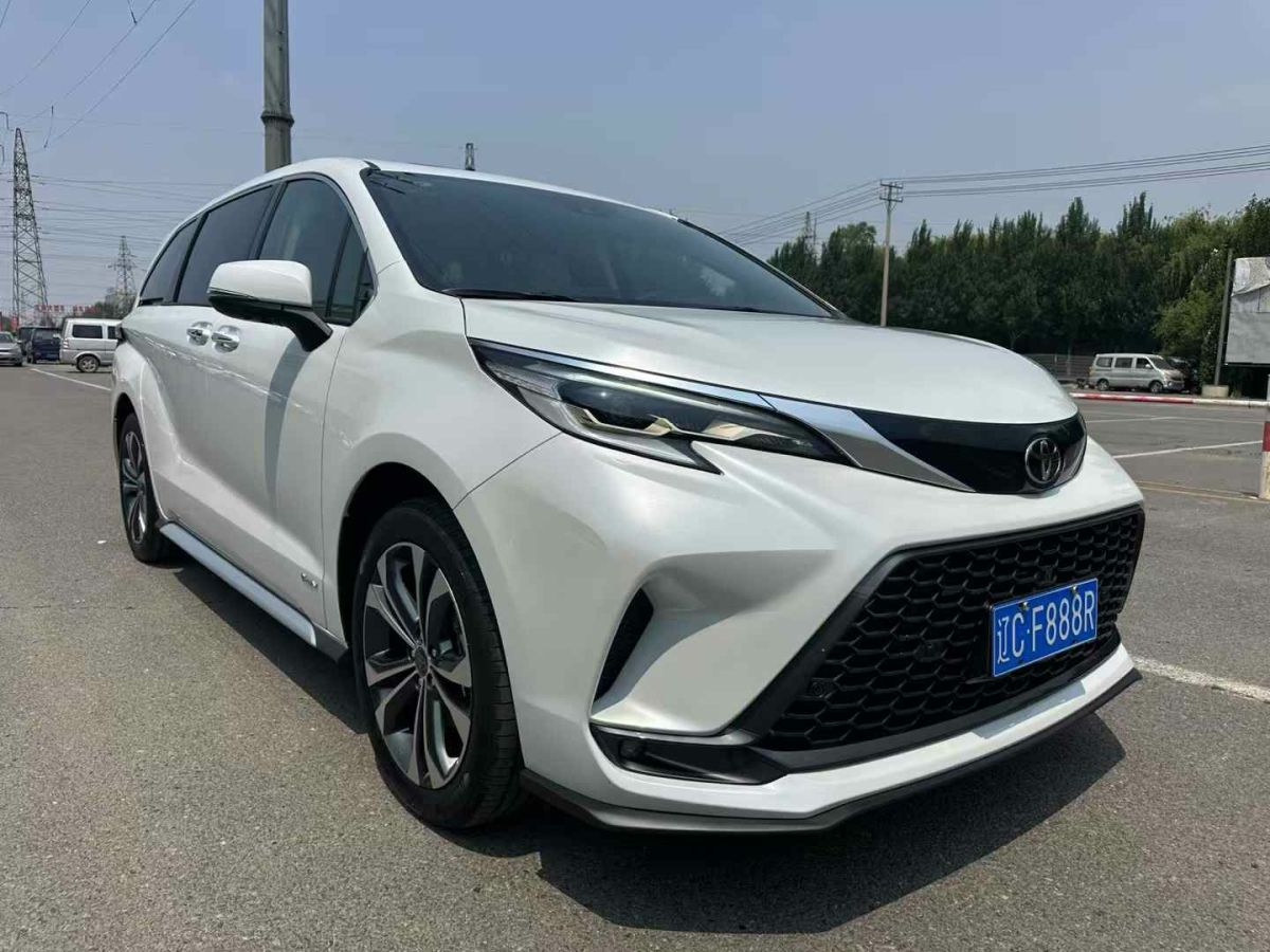 豐田 凱美瑞  2025款 雙擎 2.0HG 光輝版圖片