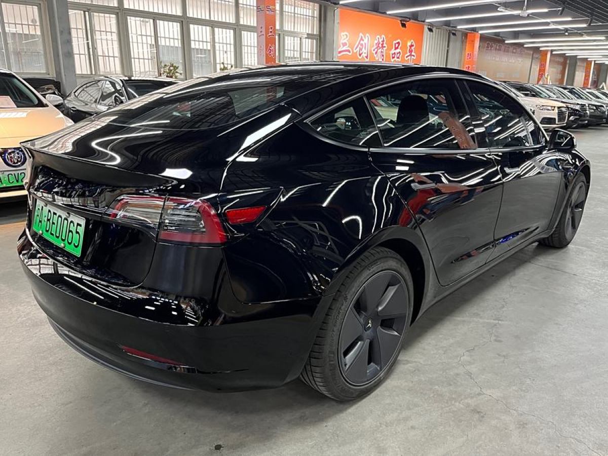 特斯拉 Model 3  2022款 改款 后輪驅(qū)動版圖片