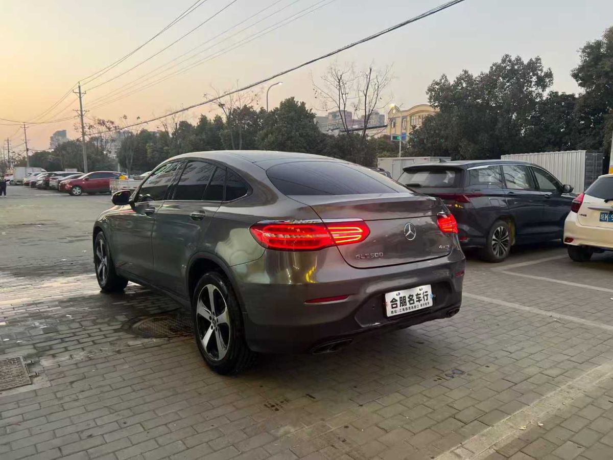 奔馳 奔馳GLC轎跑 AMG  2018款 AMG GLC 63 4MATIC+ 轎跑SUV圖片