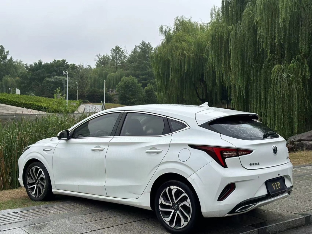 長(zhǎng)安 逸動(dòng)XT  2018款 1.6L GDI 自動(dòng)銳潮型圖片