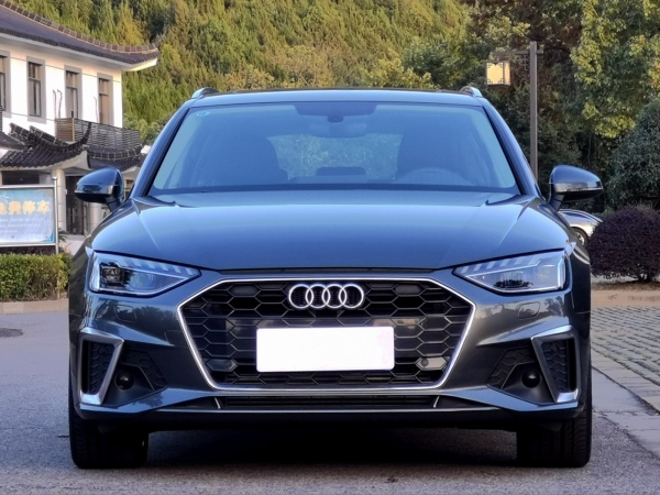 奥迪A4(进口) 2021款 Avant 先锋派 40 TFSI 时尚动感型