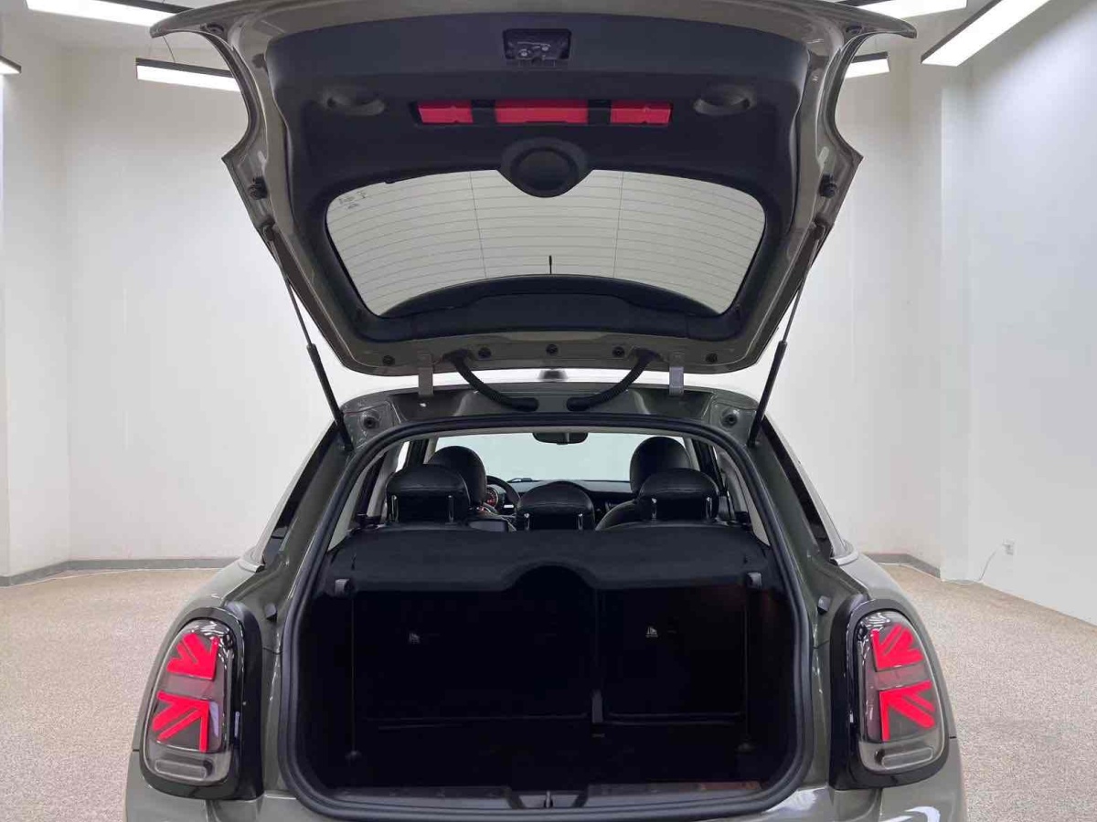 2020年12月MINI MINI  2020款 1.5T ONE 五門版