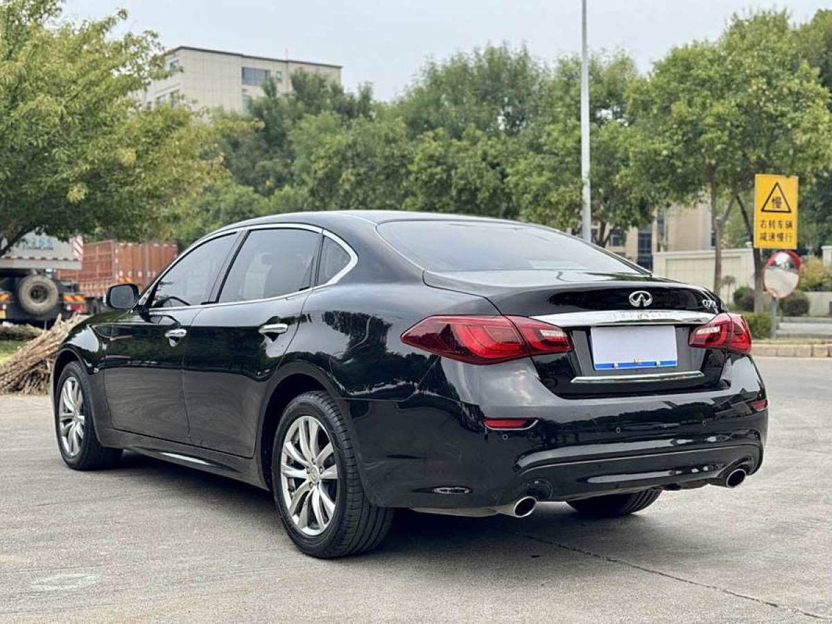 2018年9月英菲尼迪 Q70  2017款 Q70L 2.5L 精英版