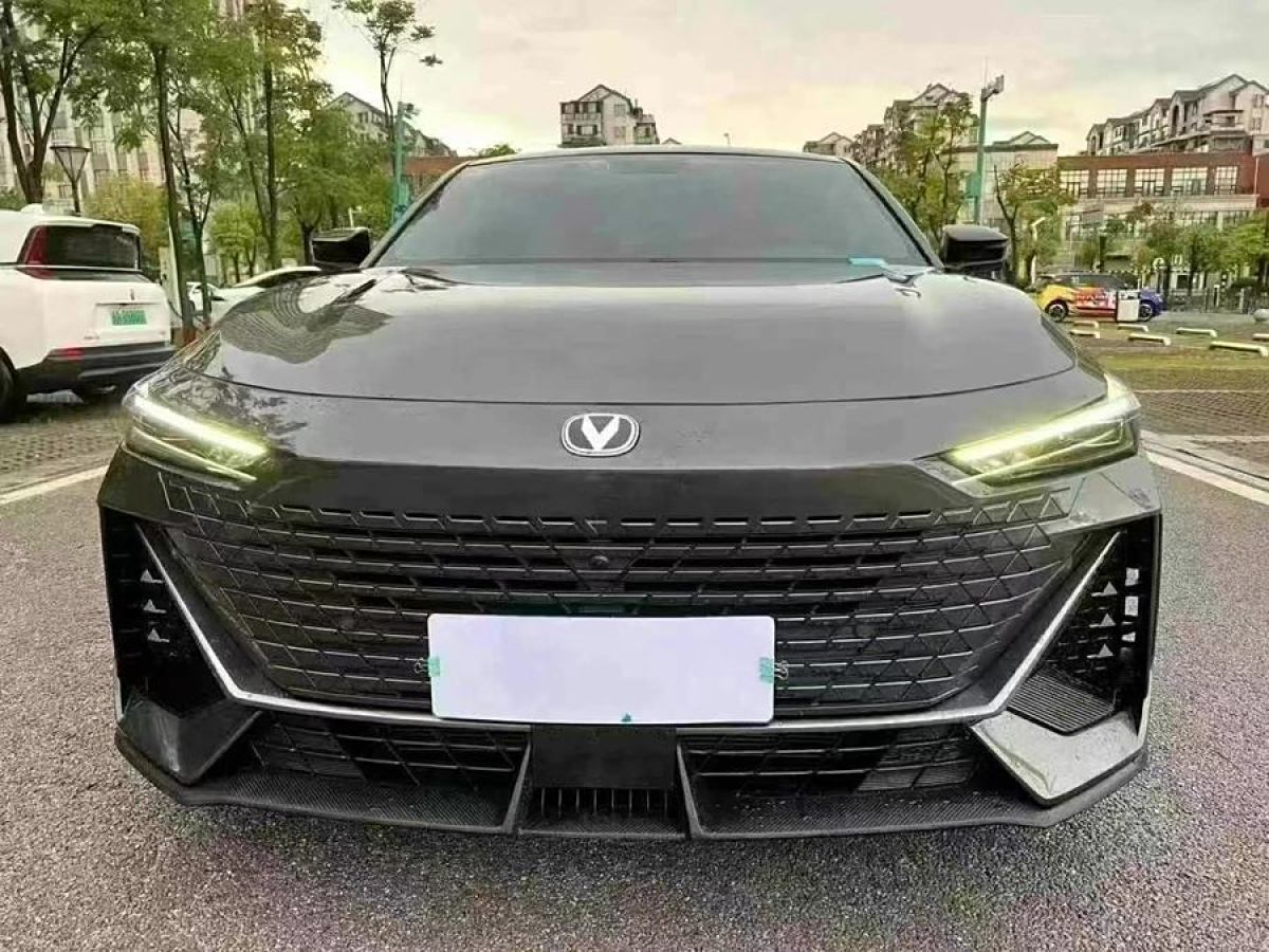 長(zhǎng)安 長(zhǎng)安UNI-V  2022款 1.5T 尊貴型圖片