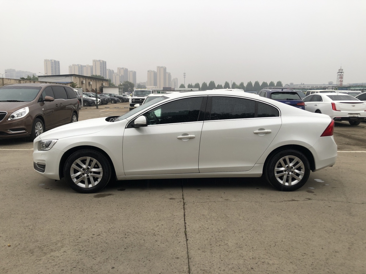 沃爾沃 S60L  2017款 T3 智進(jìn)版圖片