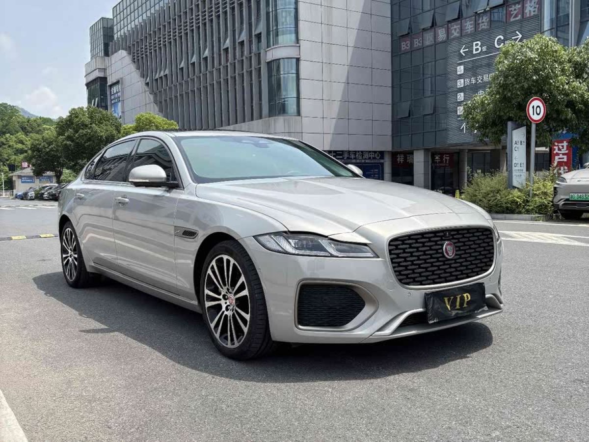 捷豹 XFL  2024款 2.0T P250 兩驅(qū)尊享豪華版圖片