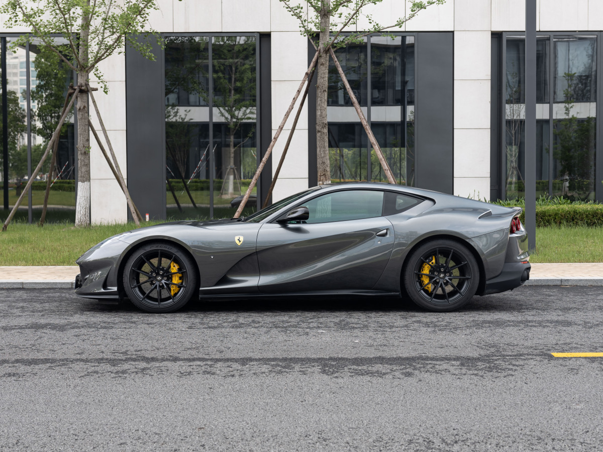 法拉利 812 Superfast  2017款 6.5L 標準型圖片