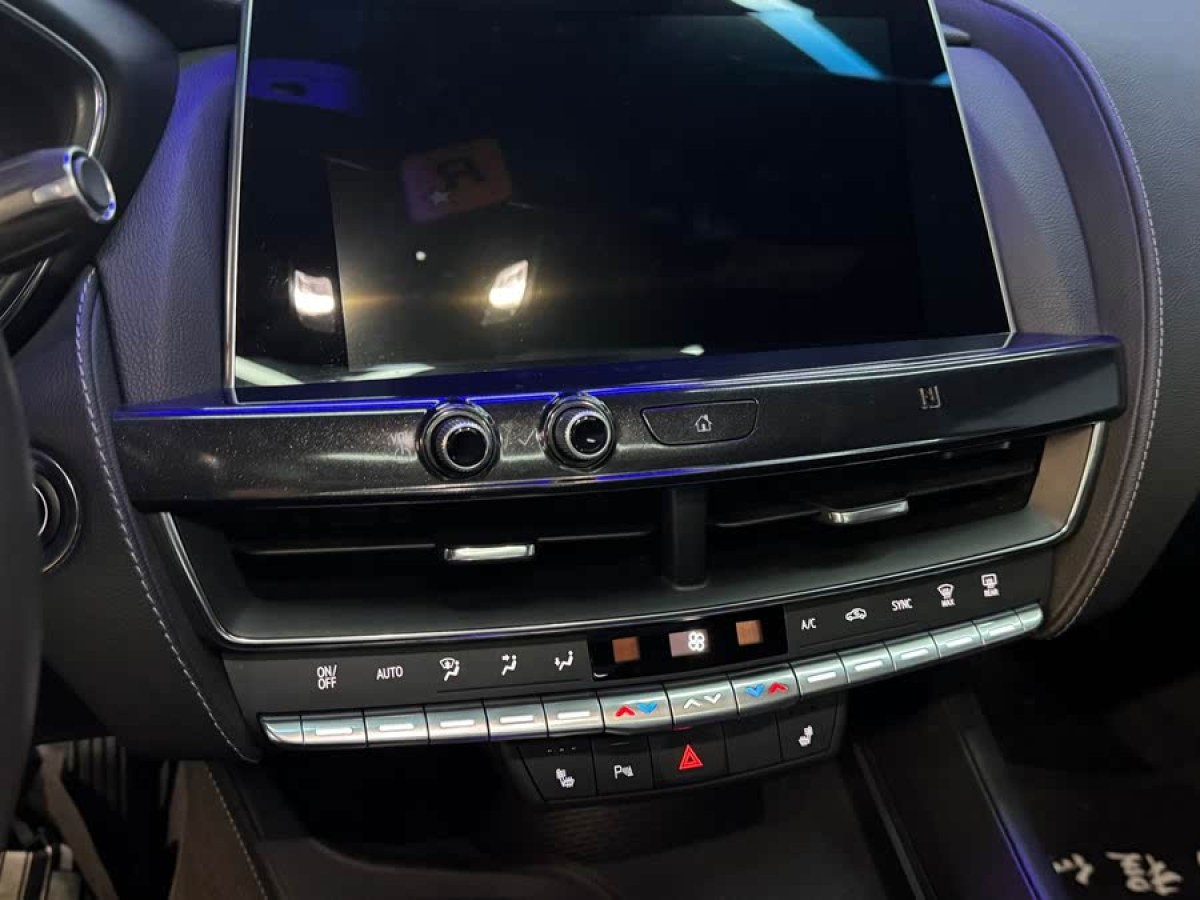 凱迪拉克 CT5  2021款 28T 領(lǐng)先運(yùn)動(dòng)型圖片