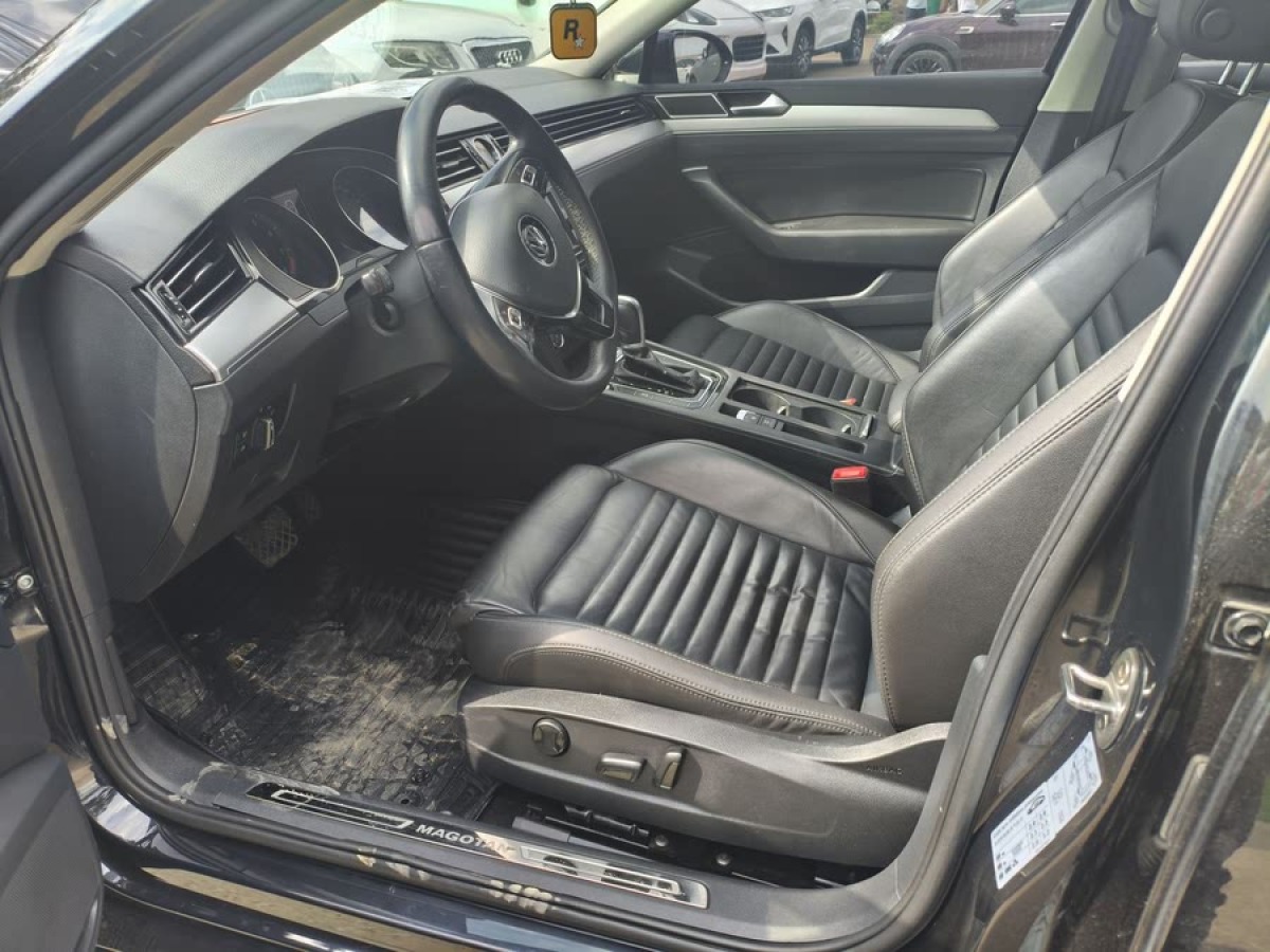 大眾 邁騰  2019款  330TSI DSG 領(lǐng)先型 國(guó)VI圖片