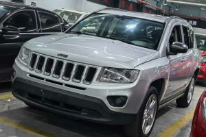 指南者 Jeep 2.0L 兩驅(qū)豪華版