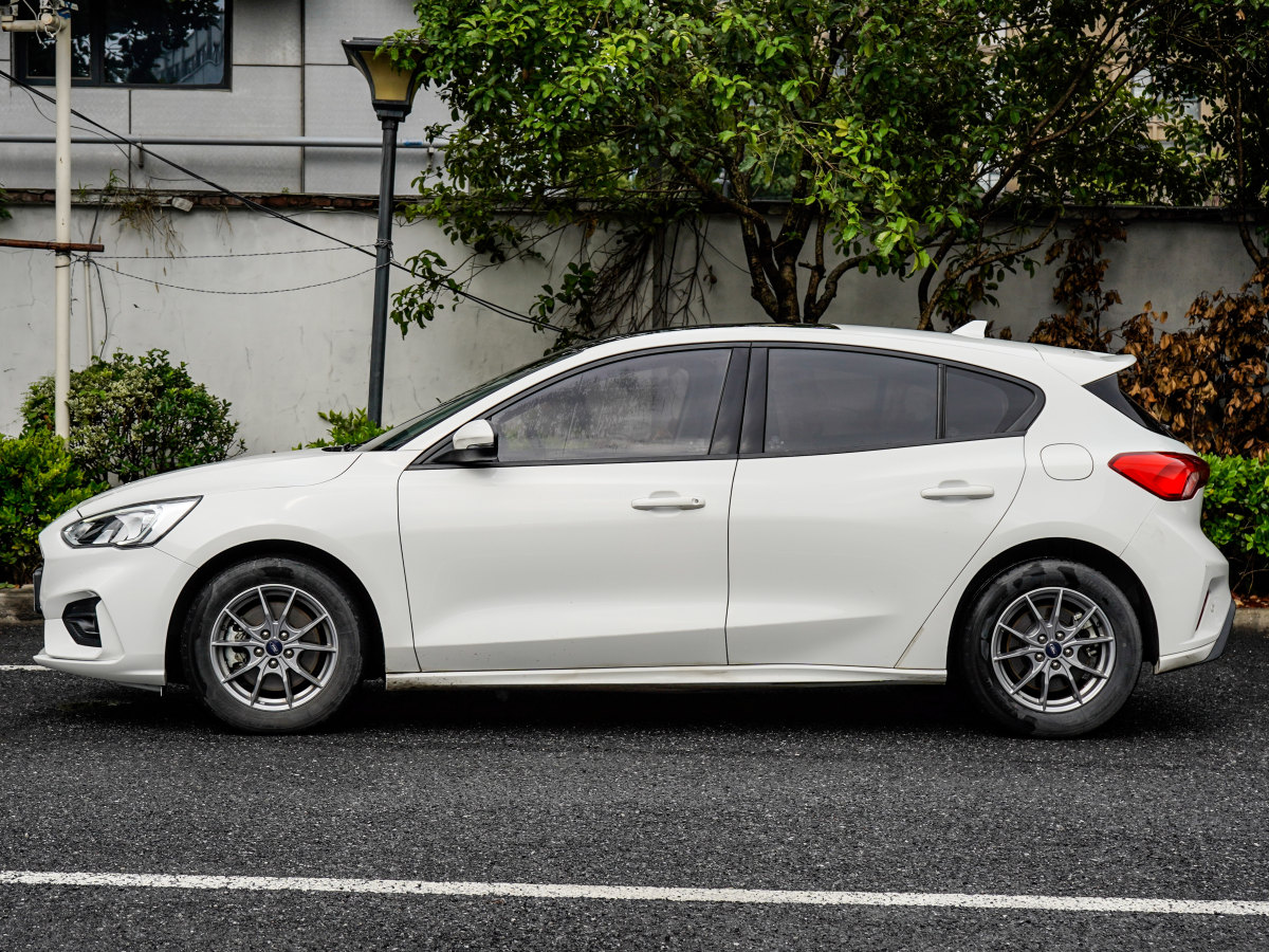 2021年3月福特 福克斯  2020款 兩廂 EcoBoost 180 自動鋒潮型