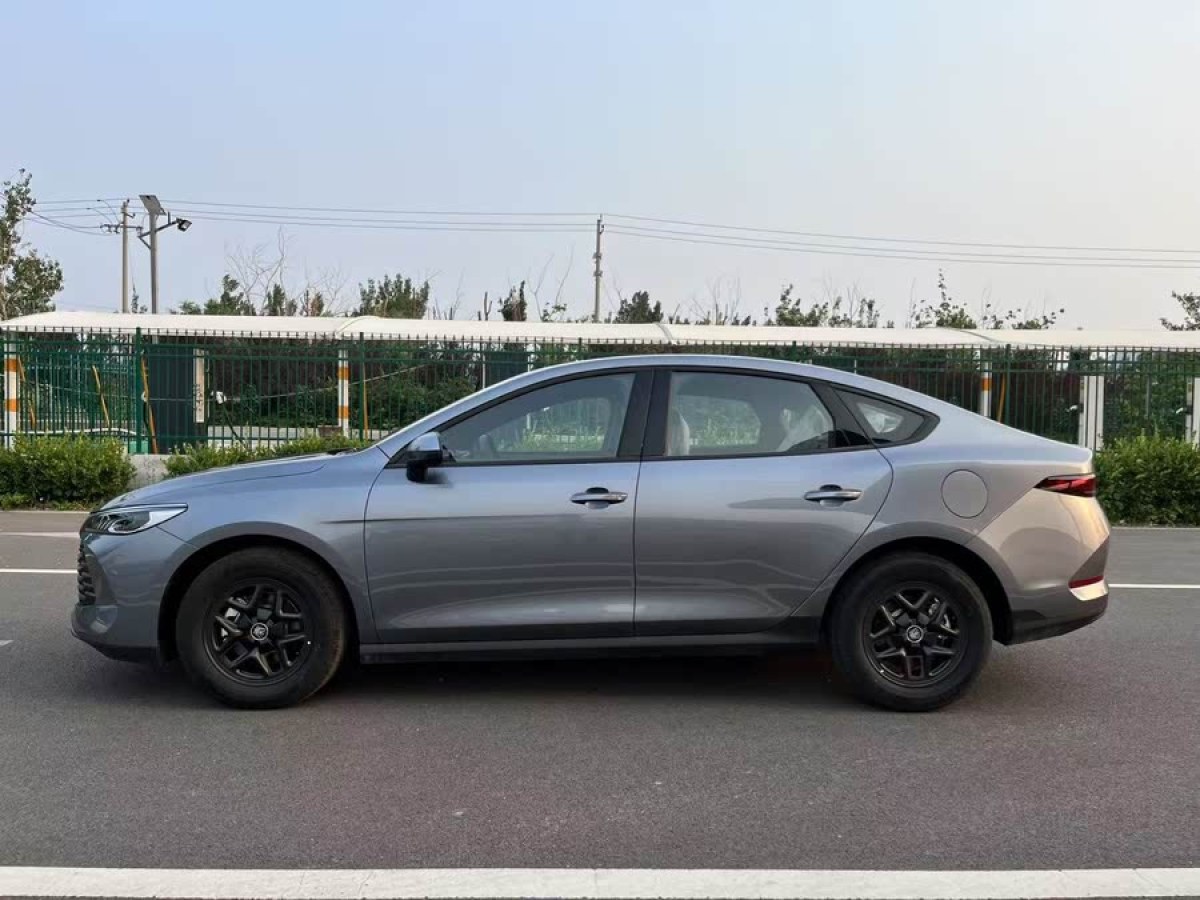 比亞迪 秦PLUS  2025款 DM-i 智駕版 55KM領(lǐng)先型圖片