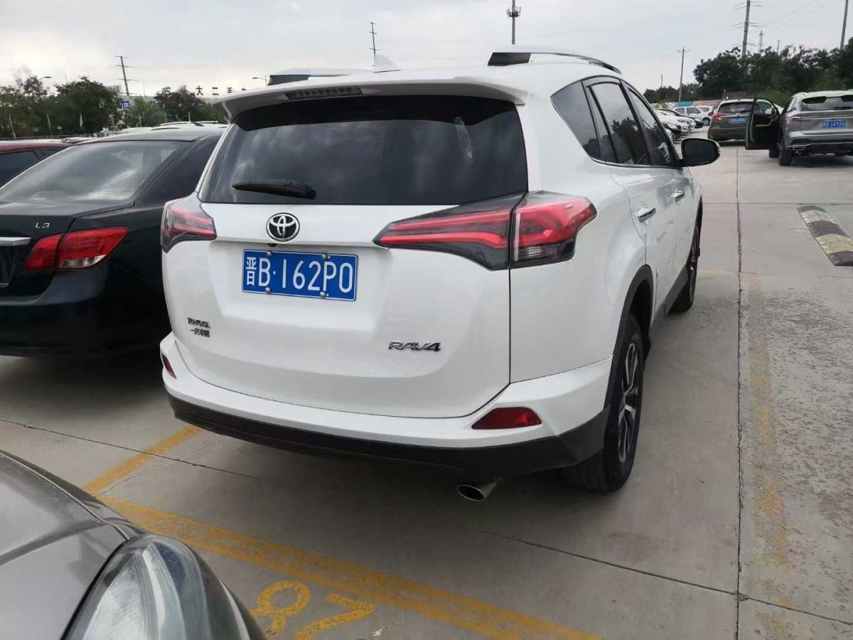 豐田 RAV4 圖片