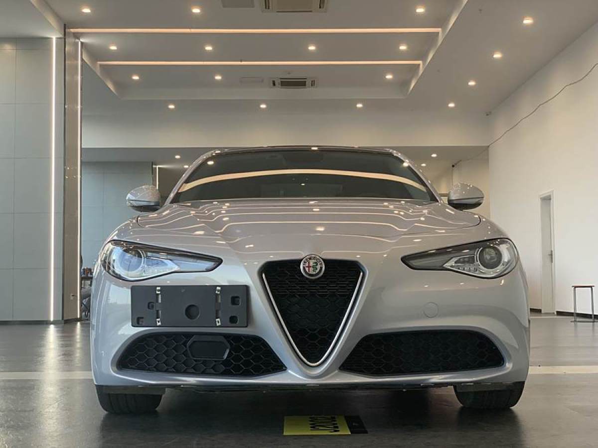 阿爾法·羅密歐 Giulia  2020款 2.0T 280HP 豪華版圖片