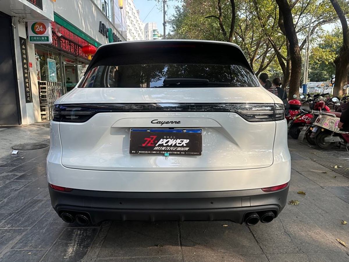 保時(shí)捷 Cayenne  2023款 Cayenne 3.0T 鉑金版圖片