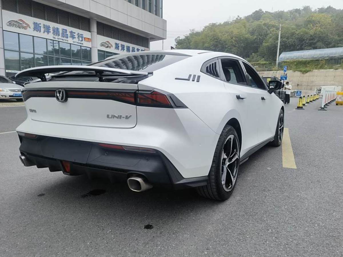 長(zhǎng)安 長(zhǎng)安UNI-V  2023款 1.5T 智慧領(lǐng)航型圖片