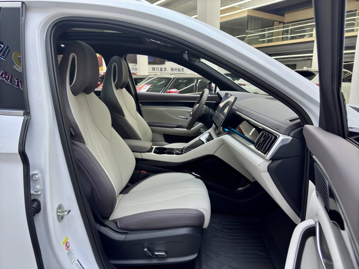比亞迪 宋PLUS新能源  2025款 EV 605km 旗艦型圖片