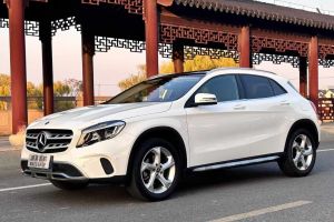 奔馳A級(jí) 奔馳  A 220 L 4MATIC 運(yùn)動(dòng)轎車(chē)