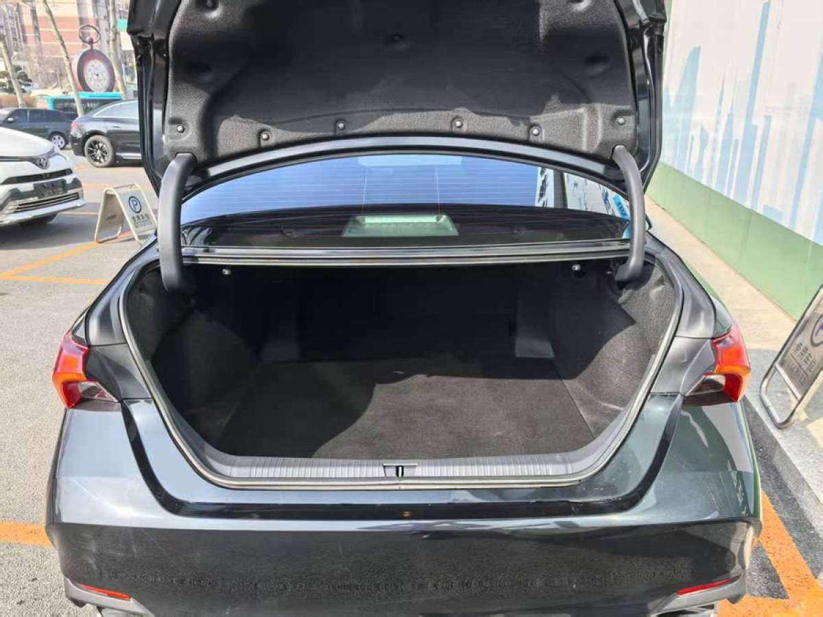 豐田 亞洲龍  2022款 2.0L 豪華版圖片