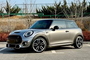 CLUBMAN MINI 2.0T COOPER S 赛车手