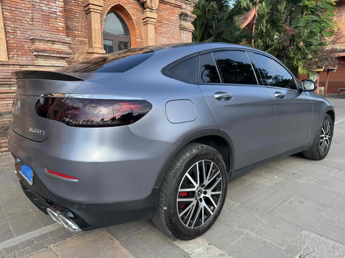 2020年5月奔馳 奔馳GLC  2023款 GLC 300 4MATIC 轎跑SUV