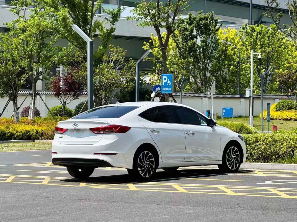 現(xiàn)代 領(lǐng)動  2019款 1.4T 雙離合炫動?旗艦型圖片